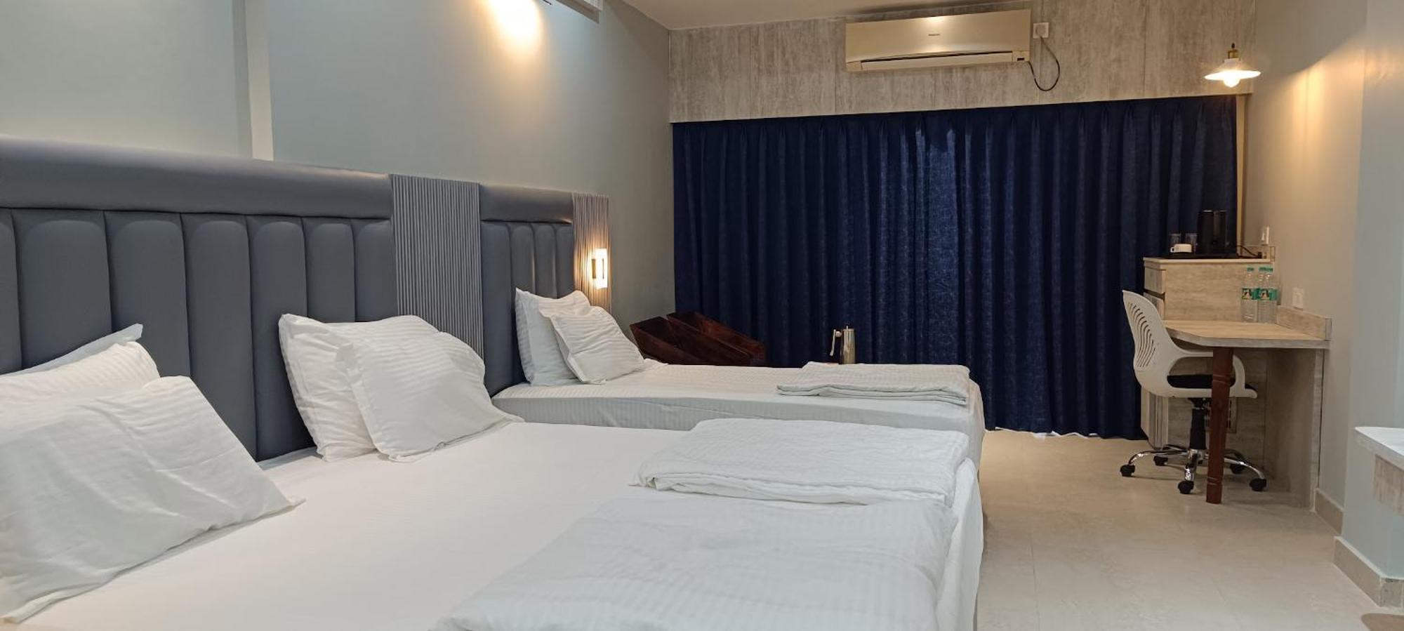 Hotel Lee Garden Near To Blue Flag Beach 500 Mtrs Puri Kültér fotó